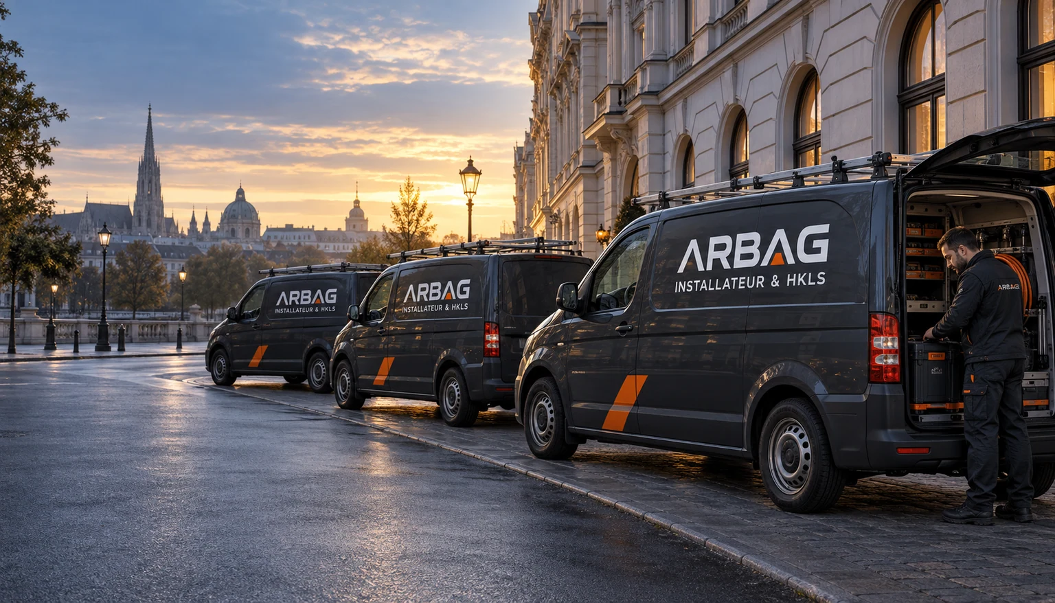 Symbolbild: ARBAG-Fahrzeuge vor Wiener Architektur
